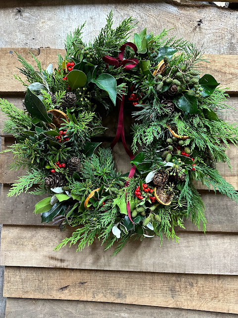 christmas wreath complete rich foliage.jpg